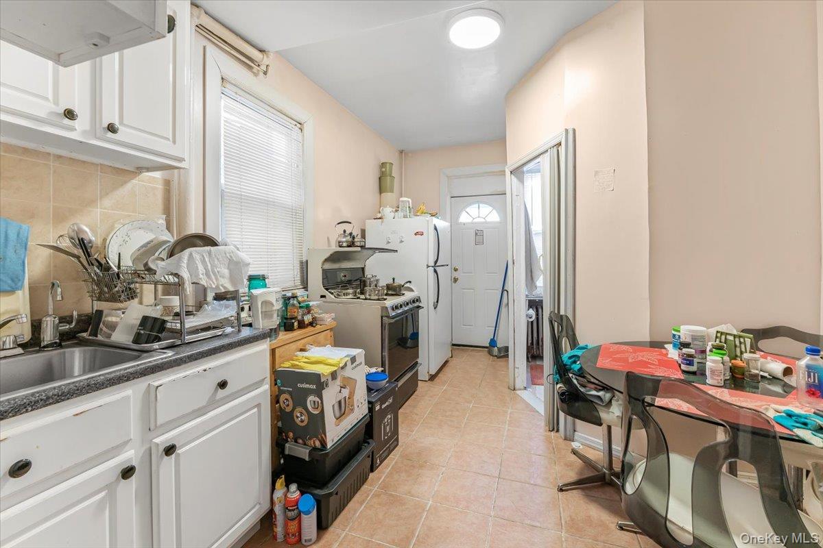 3257 110th Street Property Photo 5