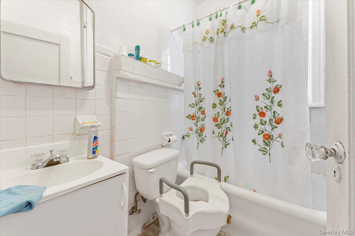 3257 110th Street Property Photo 10