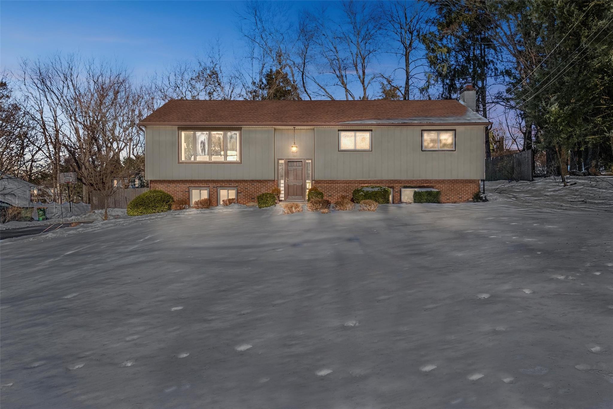 7 Bridle Lane Property Photo