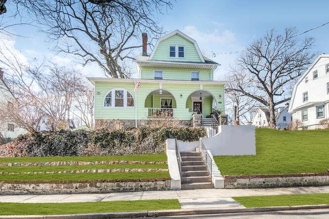 338 Seneca Avenue Property Photo