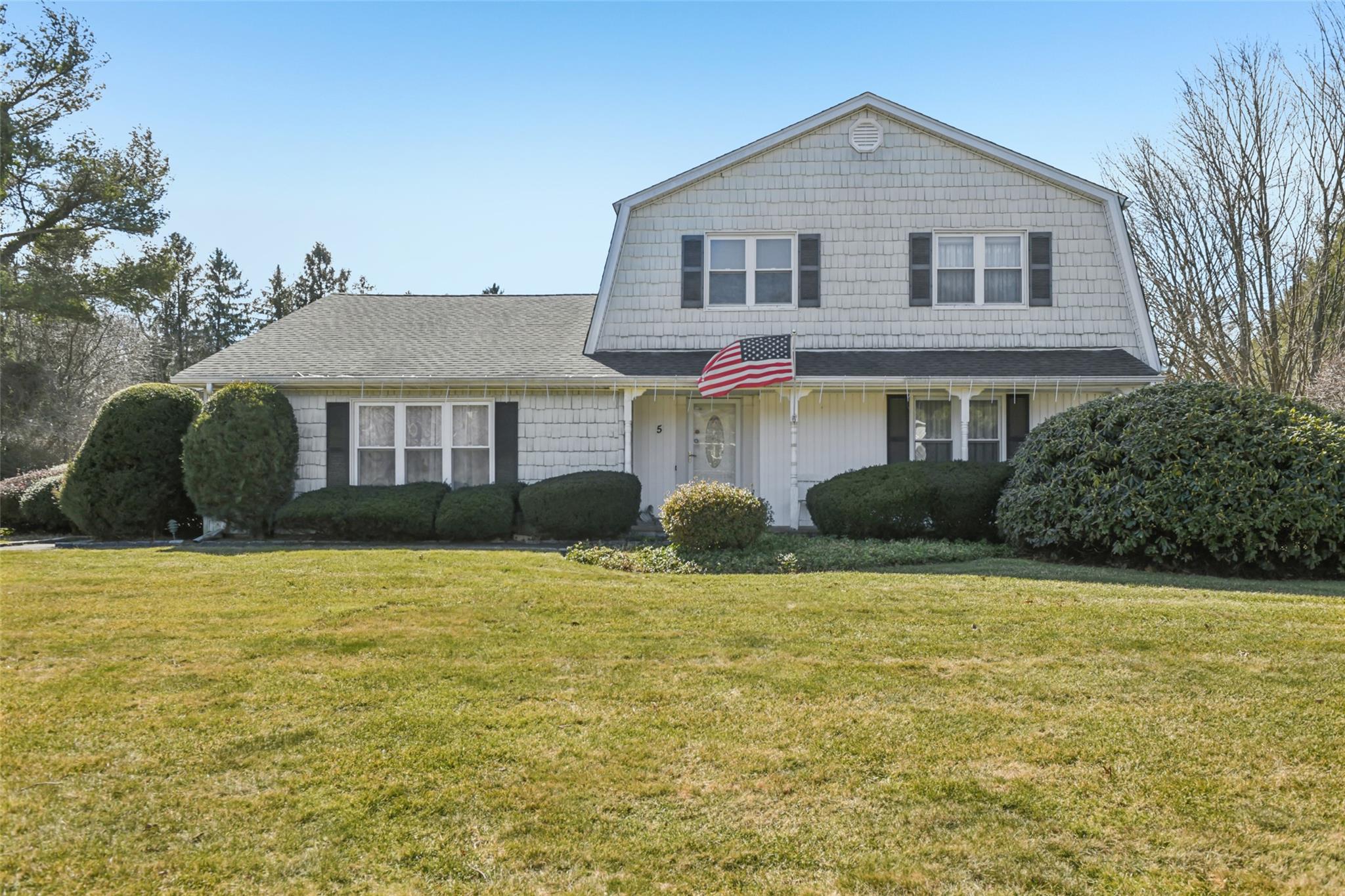 5 Toga Court Property Photo