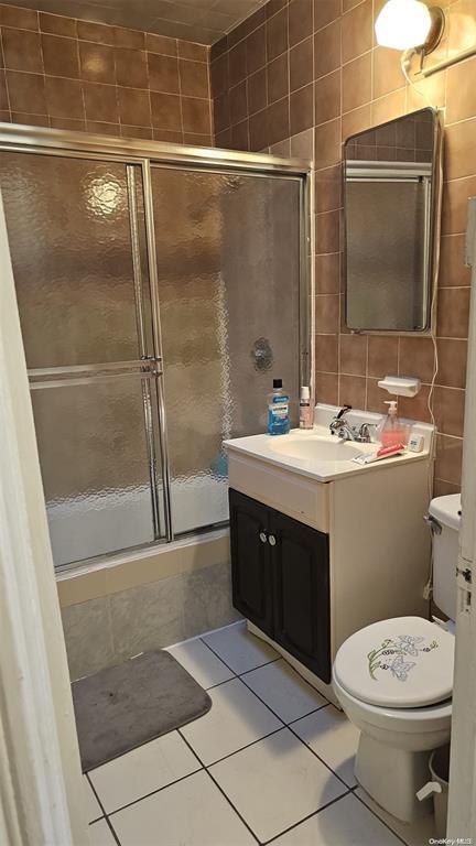 8856 77th Street Property Photo 3