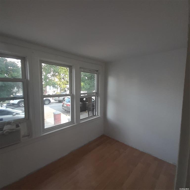 8856 77th Street Property Photo 7