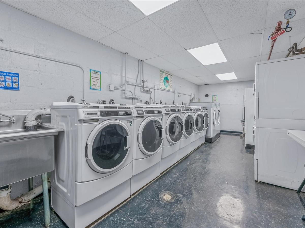 34-20 Parsons Boulevard Apt H Property Photo 18