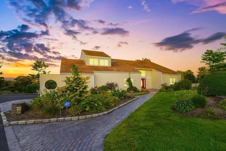 4 Jester Court Property Photo 1