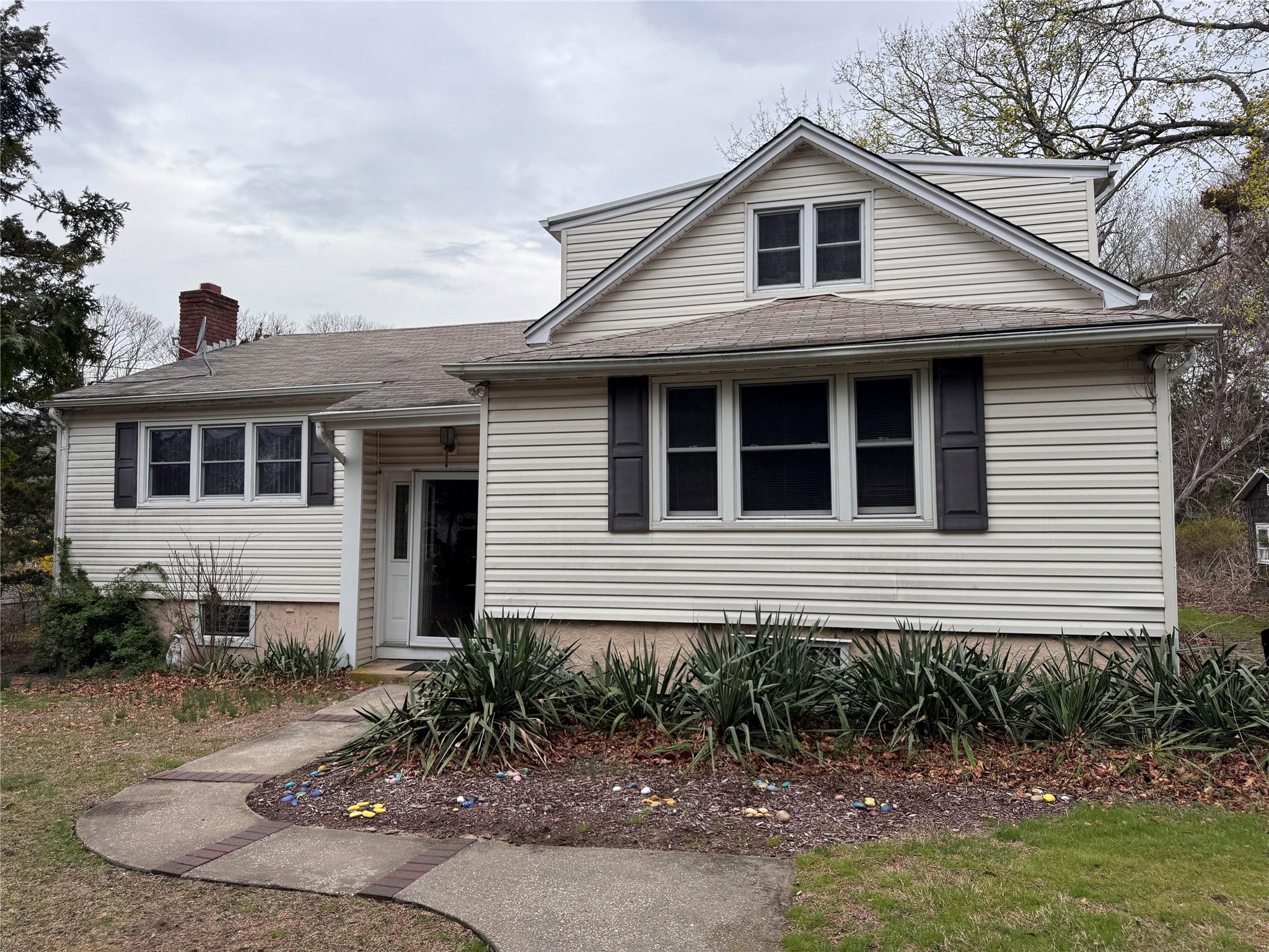 79 Inwood Ave Property Photo