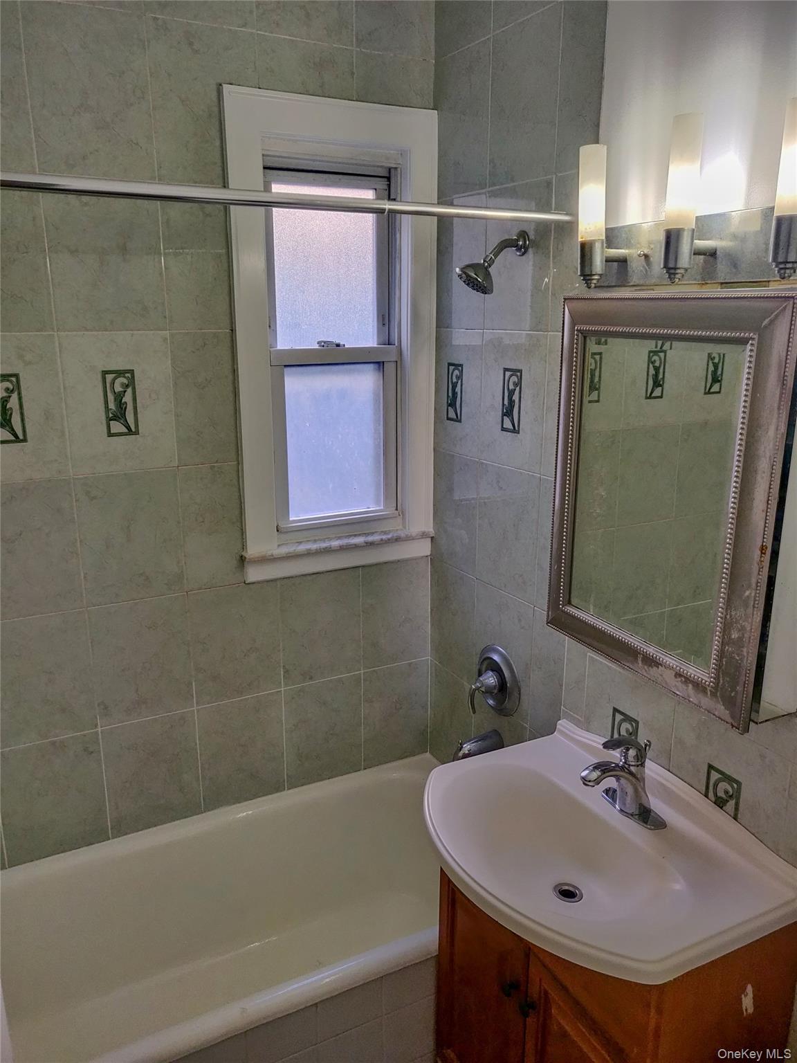 41-43 49 Street Property Photo 2