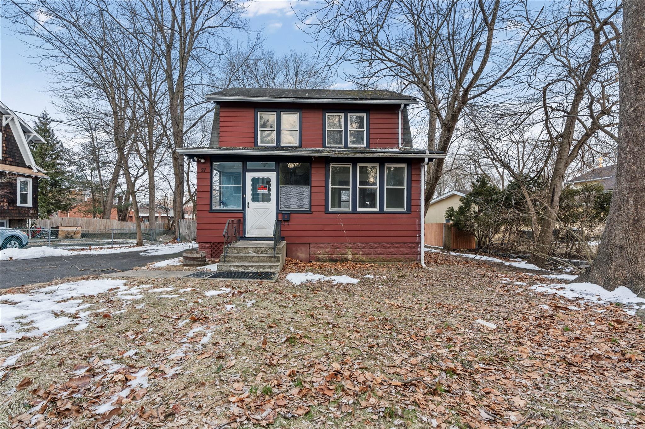 21 Stephens Lane Property Photo