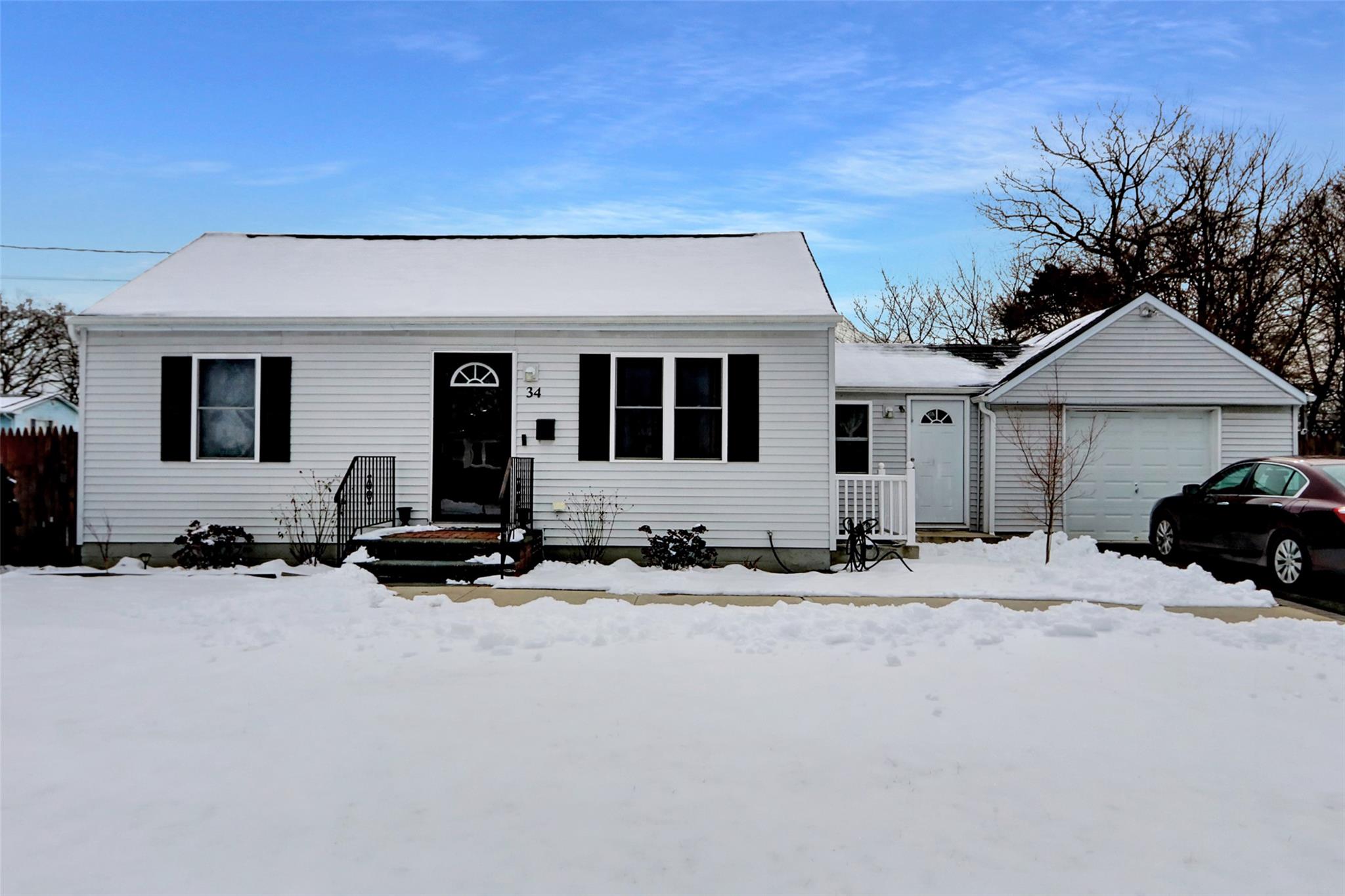 34 Hemlock Street Property Photo