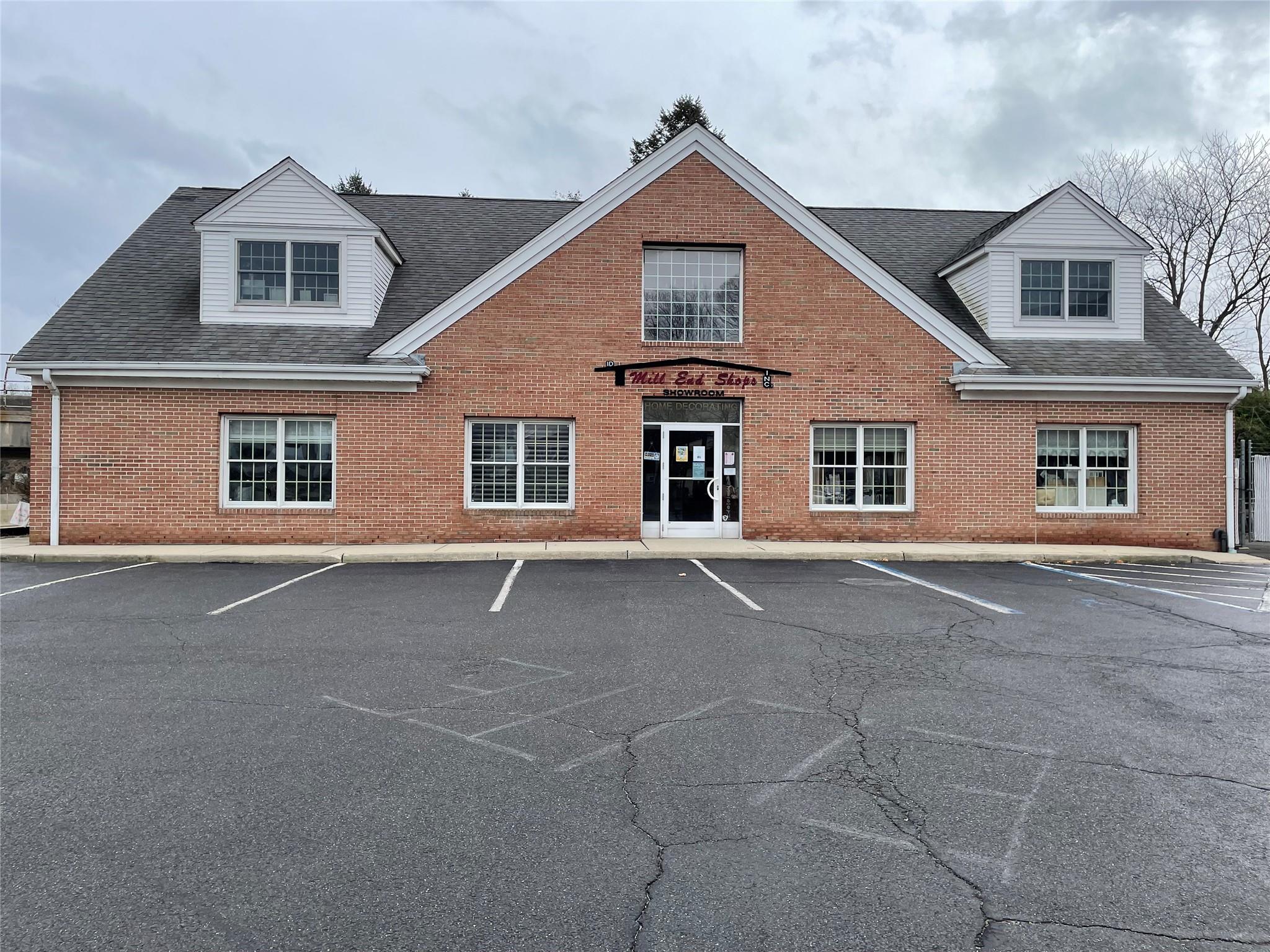59 Sunrise Highway Property Photo