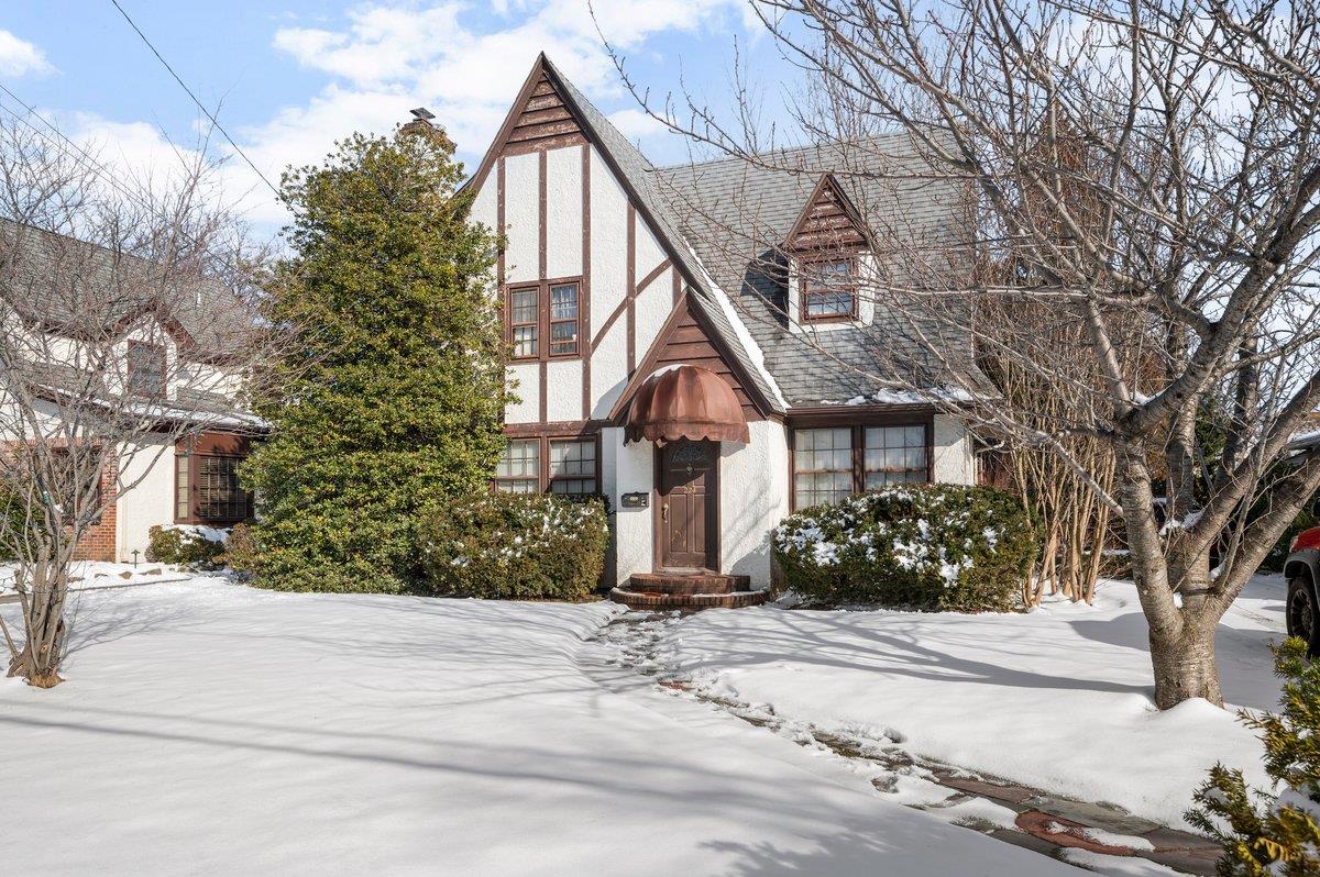 224 Westminster Road Property Photo