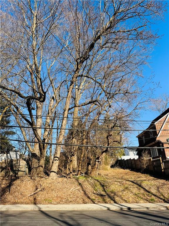 824 Saw Mill River Road Property Photo 5