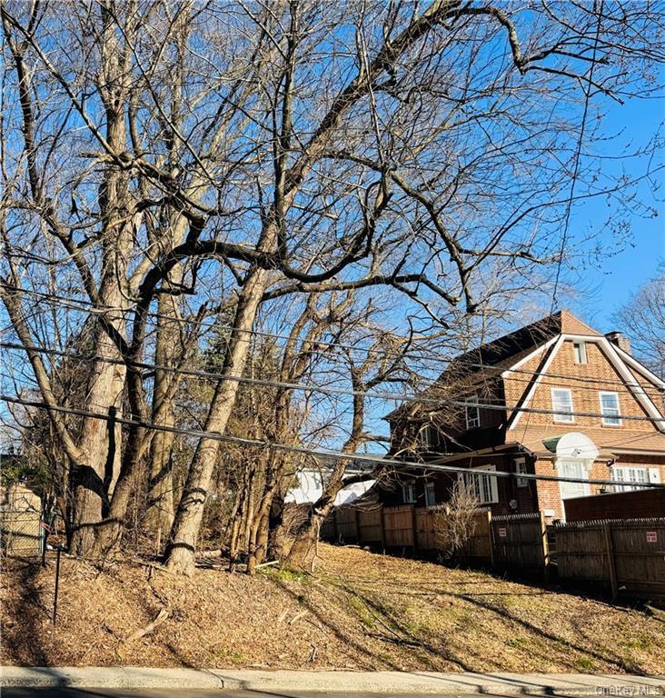 824 Saw Mill River Road Property Photo 6
