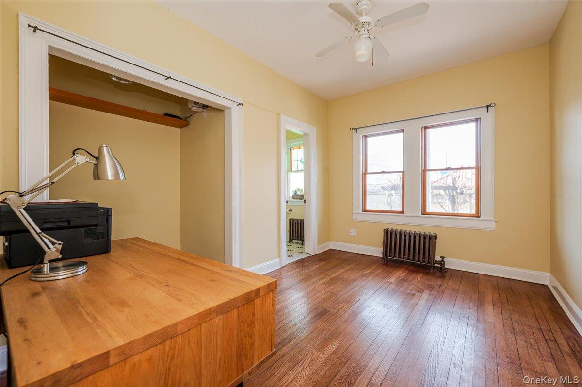 211 Laurelton Boulevard Property Photo 17