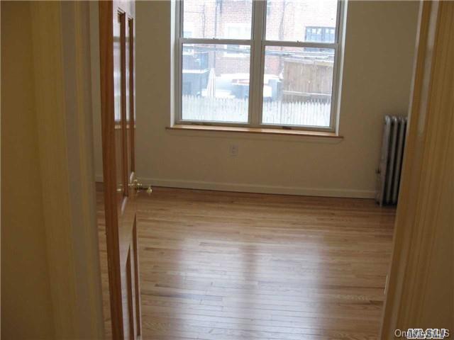 21-07 38 Street Property Photo 5