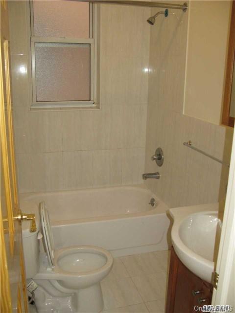 21-07 38 Street Property Photo 12