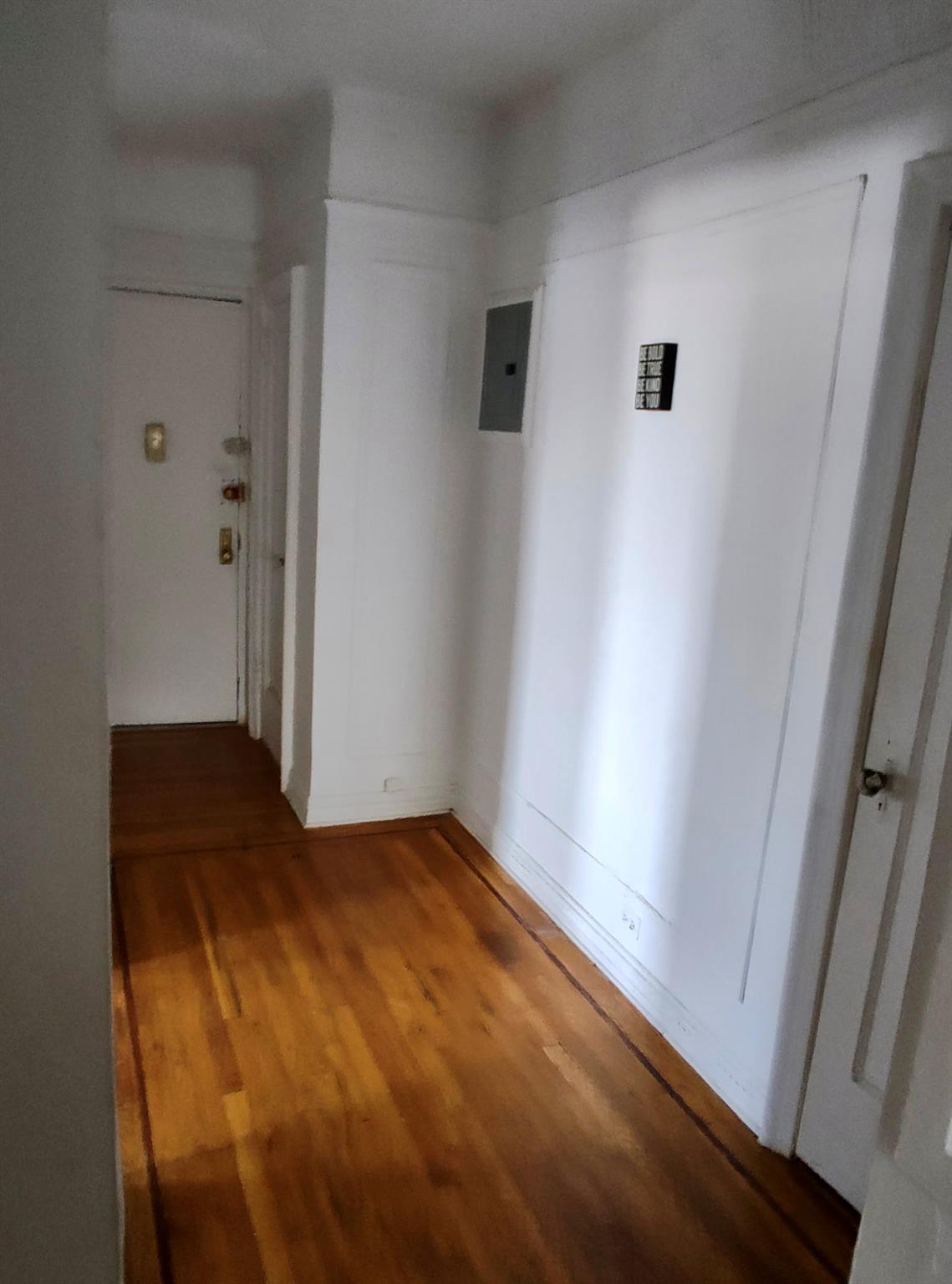 1015 Summit Avenue 6b Property Photo 5