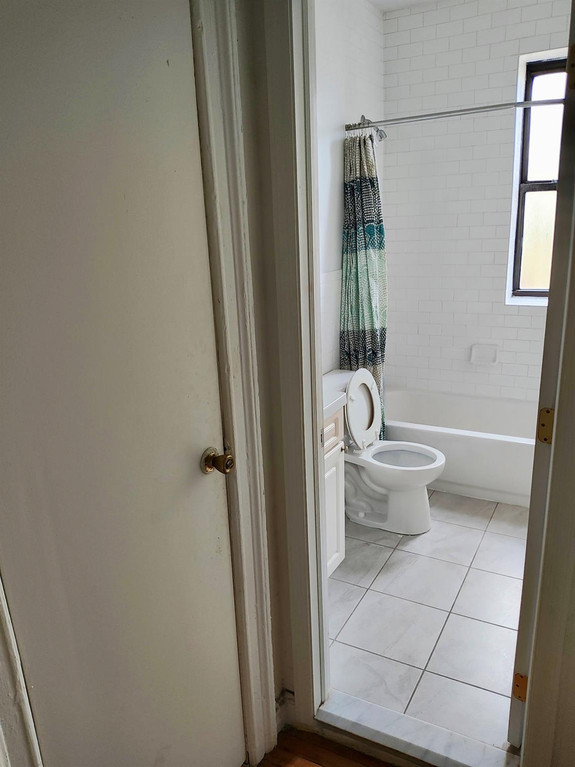1015 Summit Avenue 6b Property Photo 13