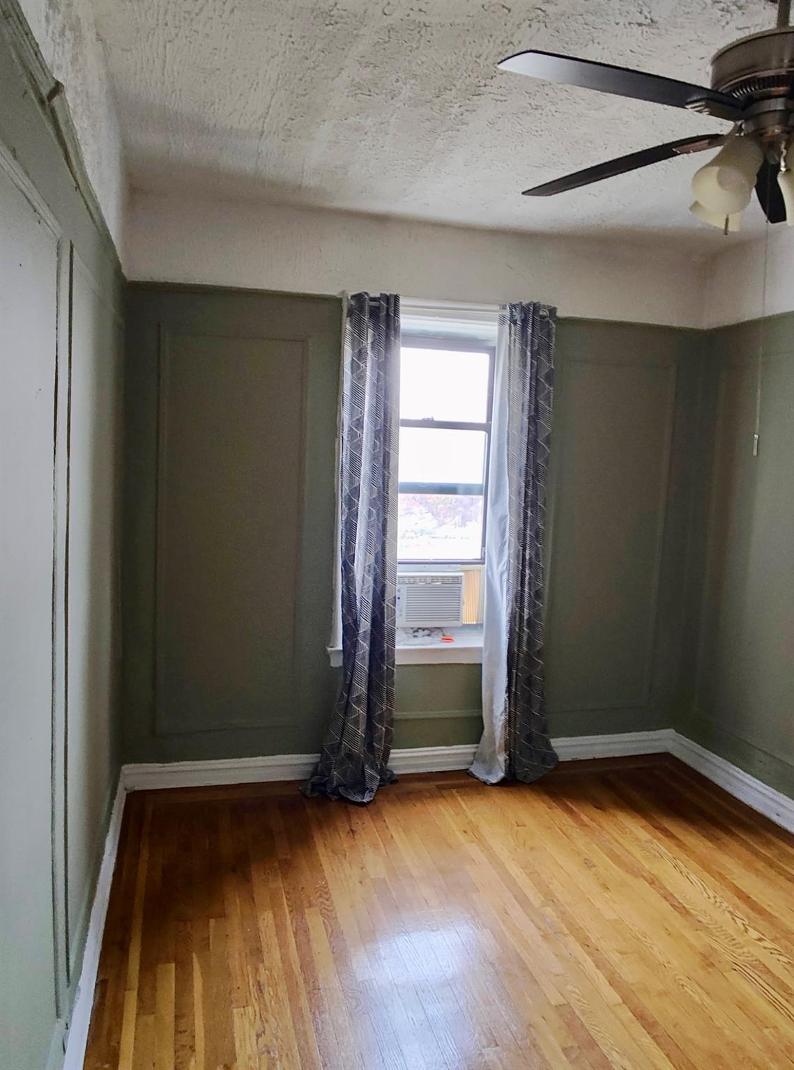 1015 Summit Avenue 6b Property Photo 16