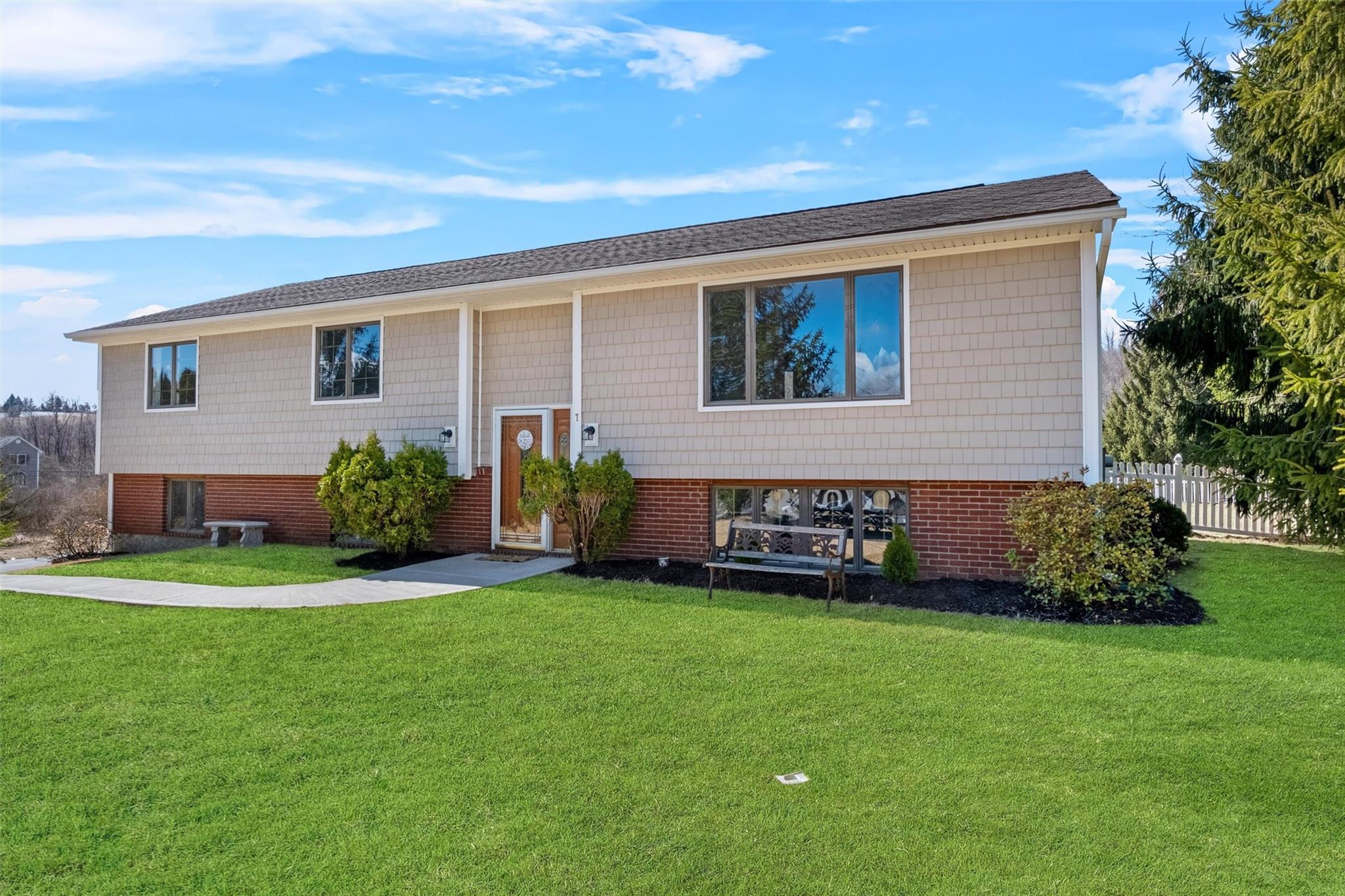 7 Riverdale Drive Property Photo