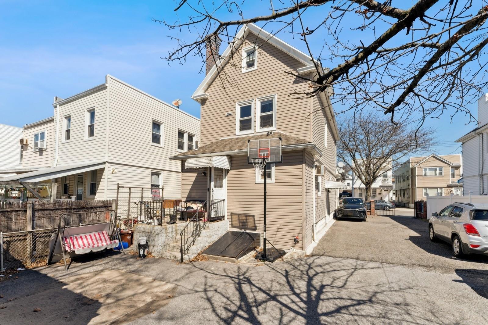 103-18 103rd Street Property Photo 15
