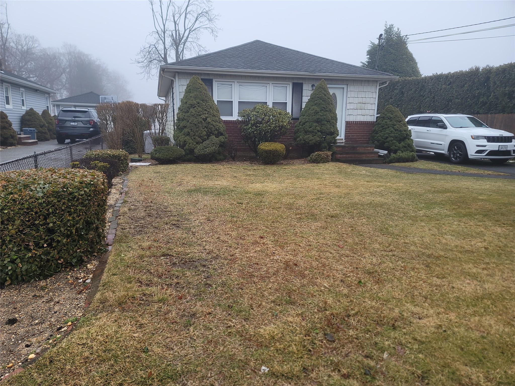 456 Broadway Property Photo