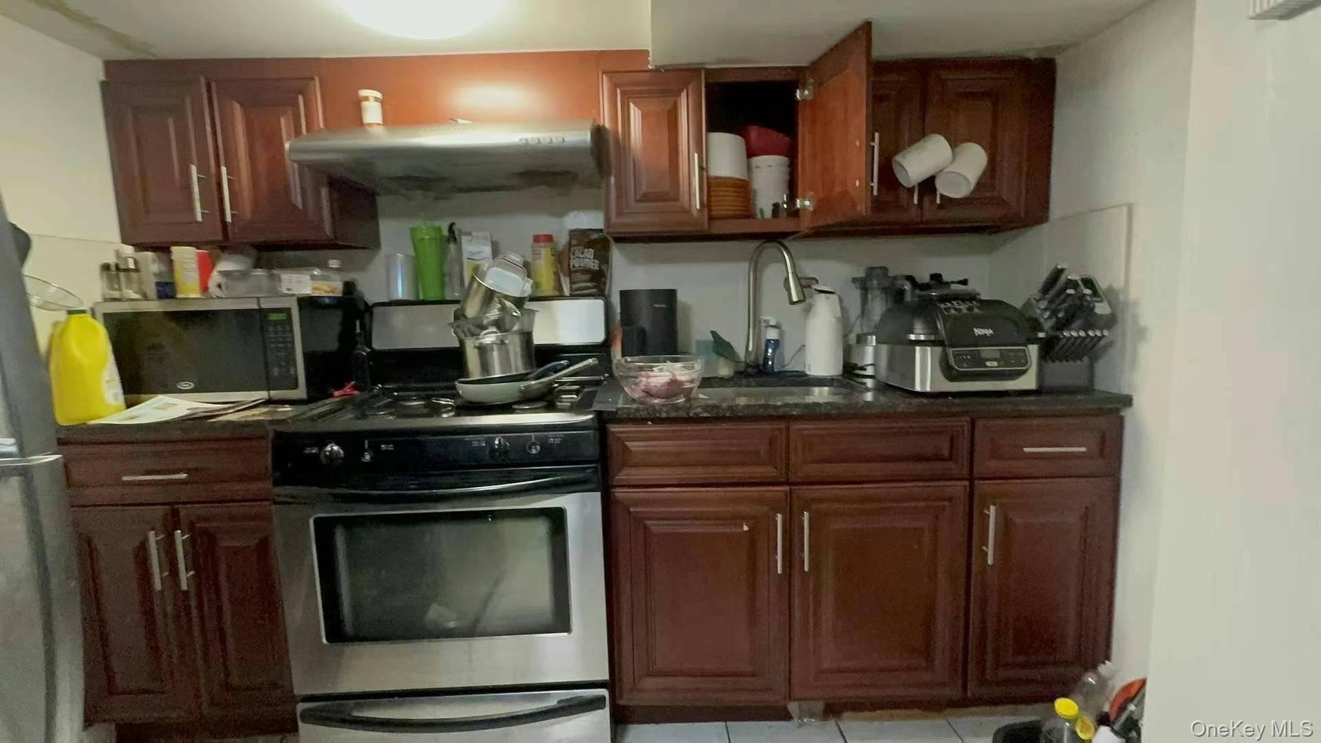 55-14 Van Cleef Street Property Photo 4