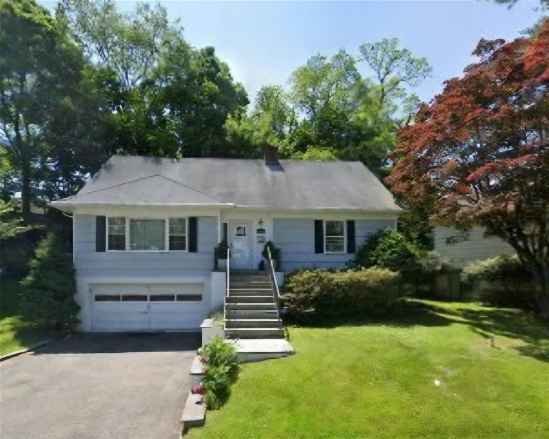 1035 Shore Acres Drive Property Photo