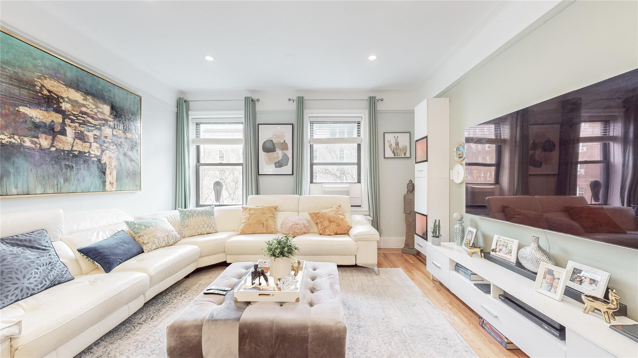 8310 35 Avenue 3-o Property Photo