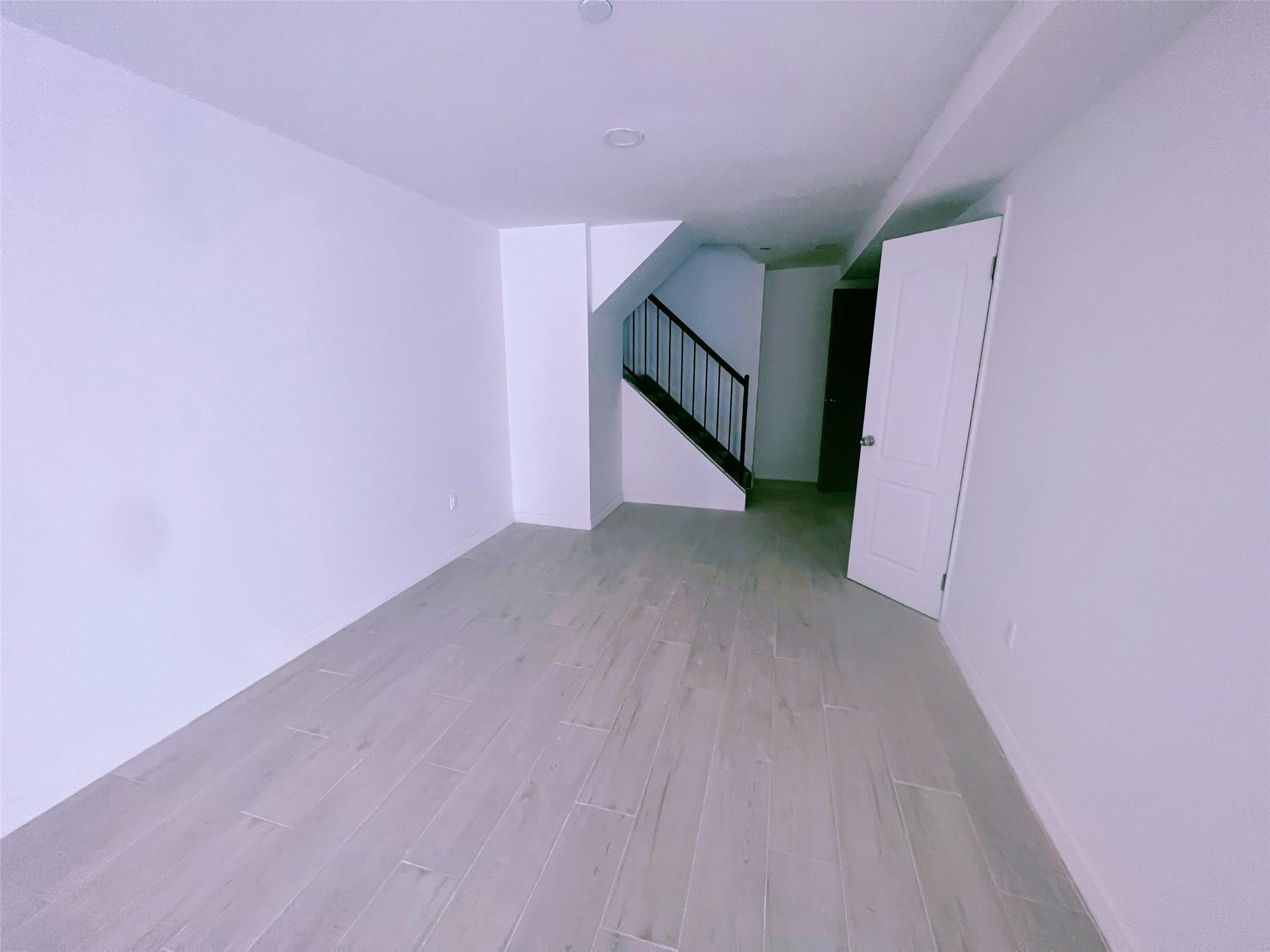 58-12 Granger Street Property Photo 6