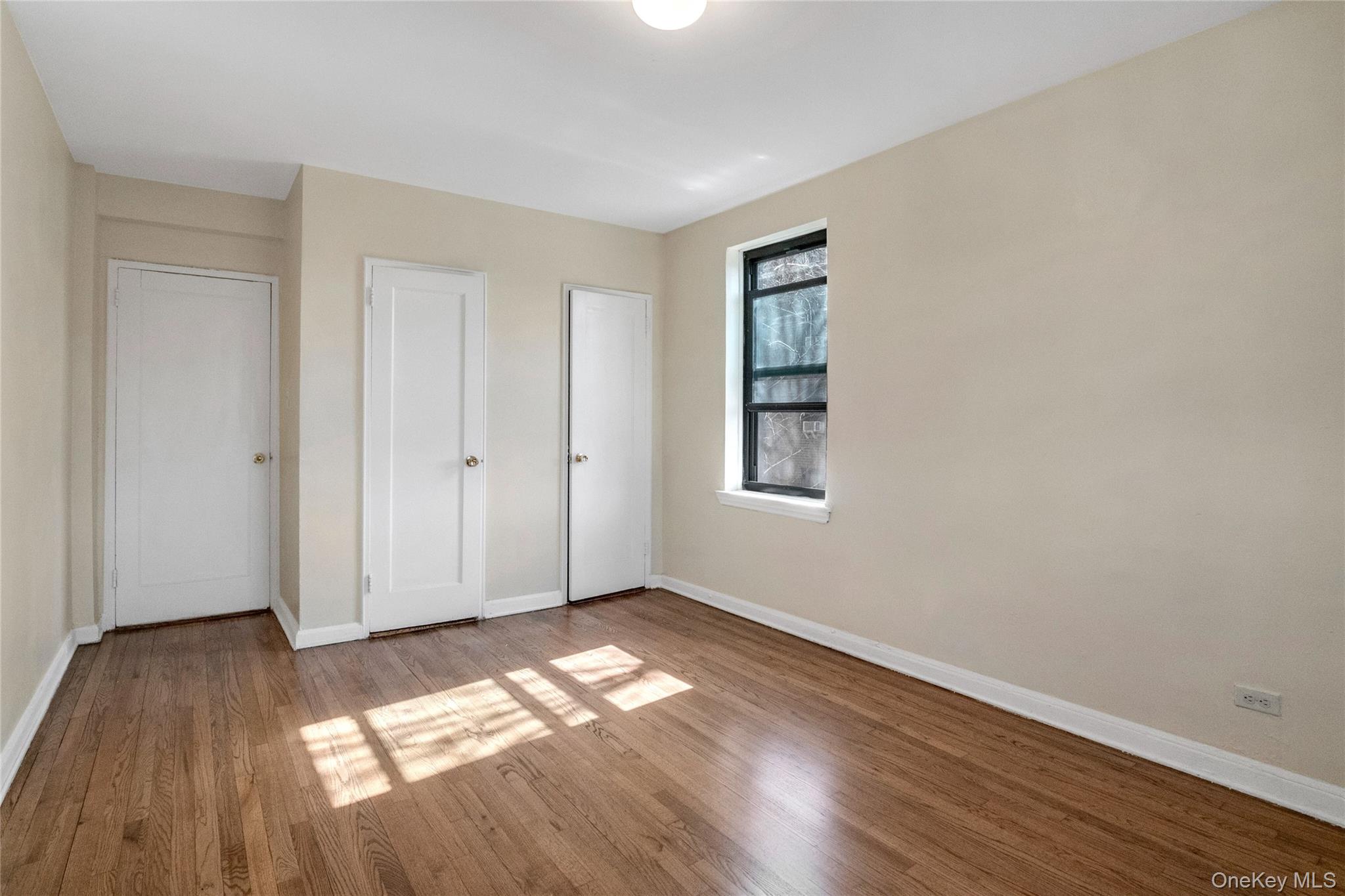 3840 Greystone Avenue 4h Property Photo 6