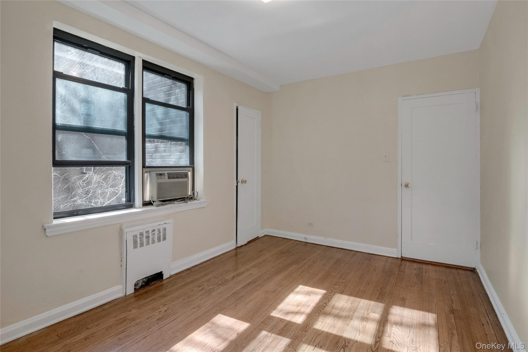 3840 Greystone Avenue 4h Property Photo 8