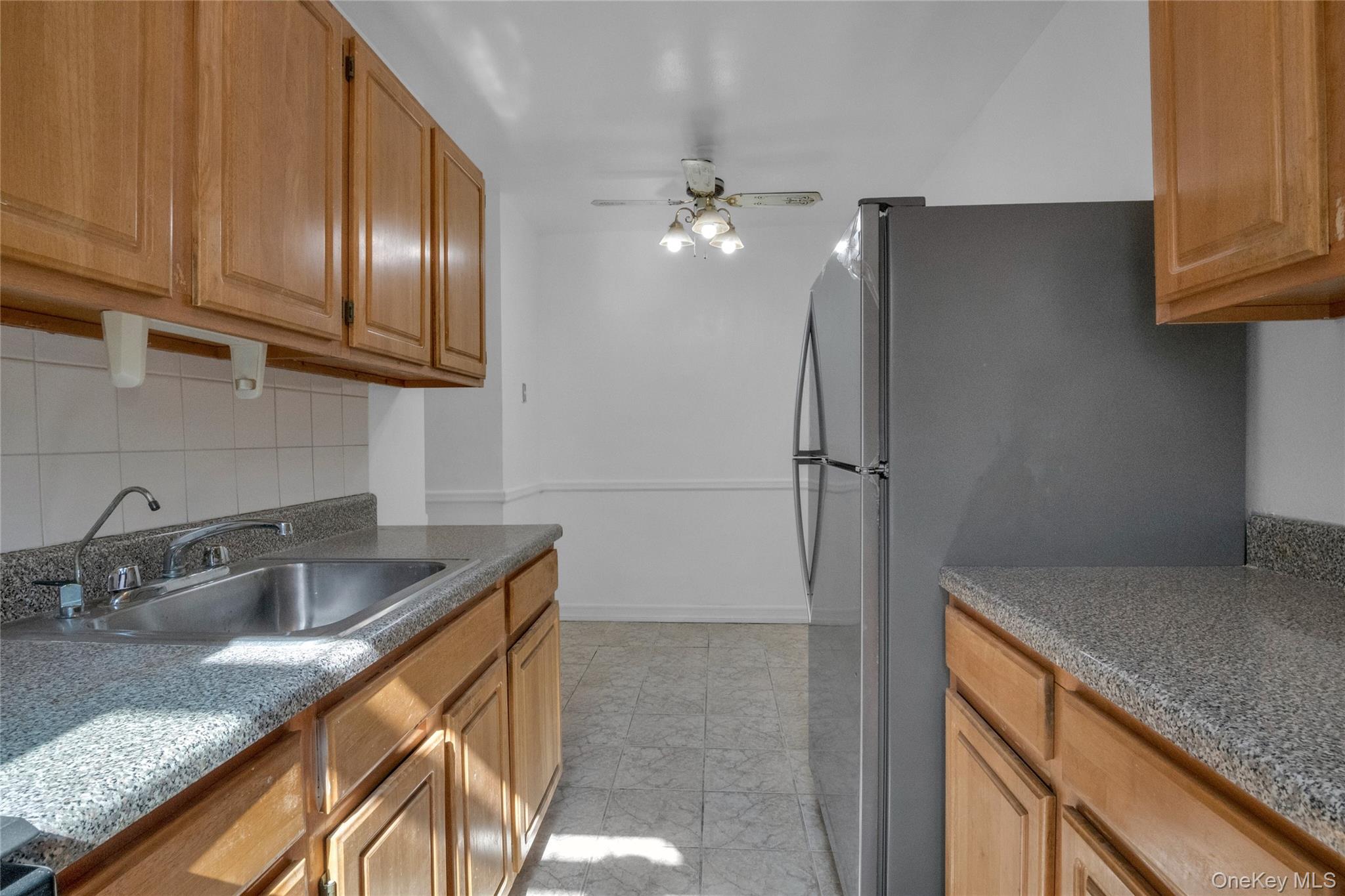3840 Greystone Avenue 4h Property Photo 9