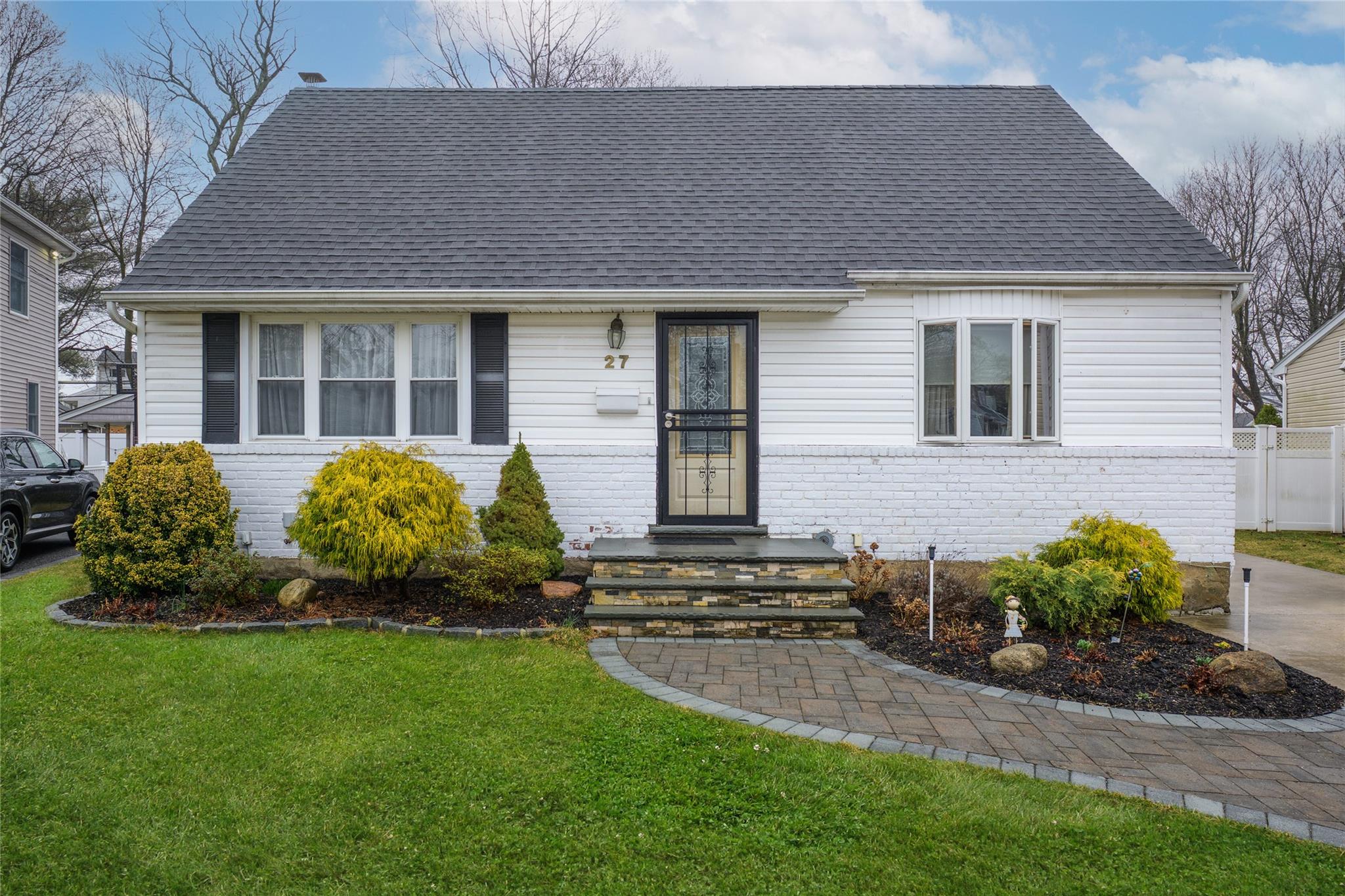 27 Rhodes Drive Property Photo