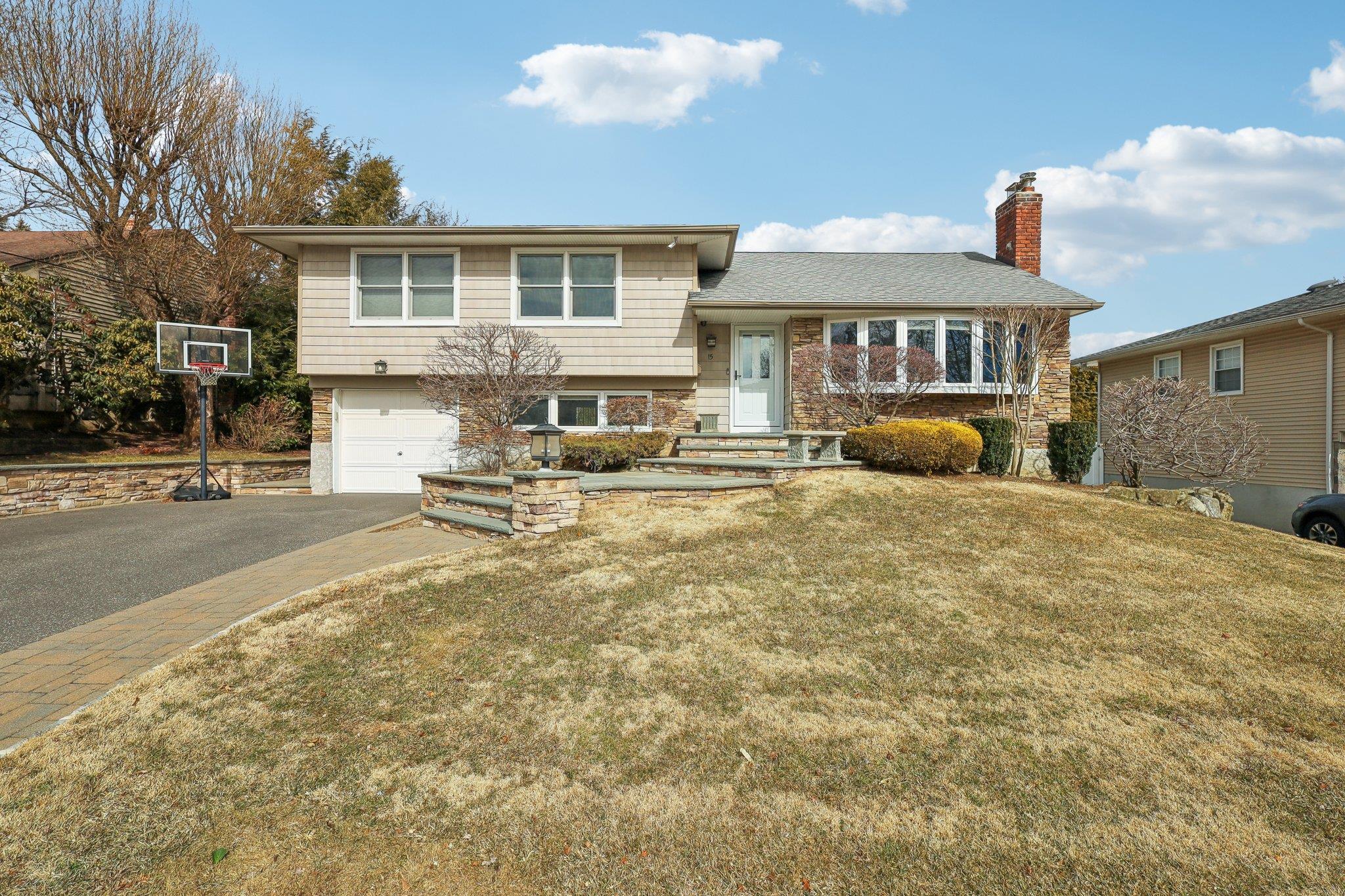 15 Farragut Road Property Photo