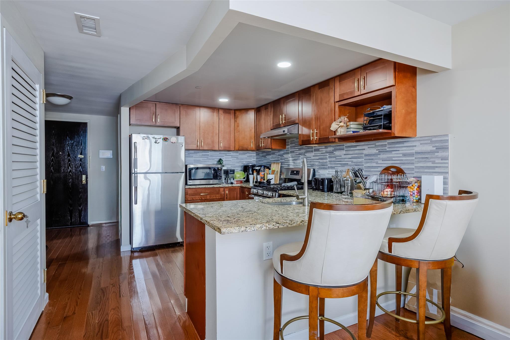 172-18 Jamaica Ave 202 ( 2 B Property Photo 7