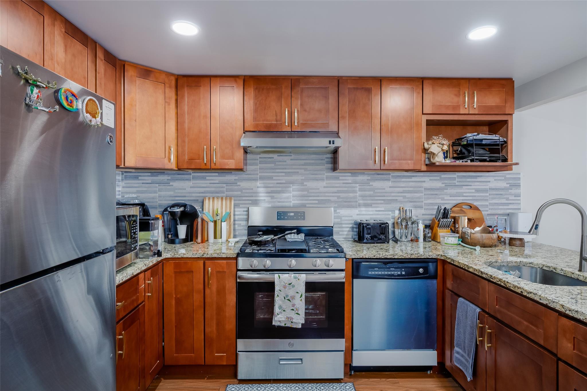 172-18 Jamaica Ave 202 ( 2 B Property Photo 9