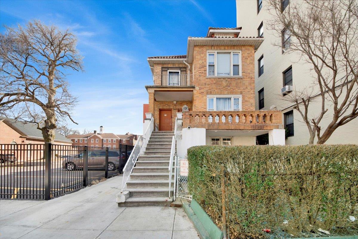 2848 Sedgwick Avenue Property Photo