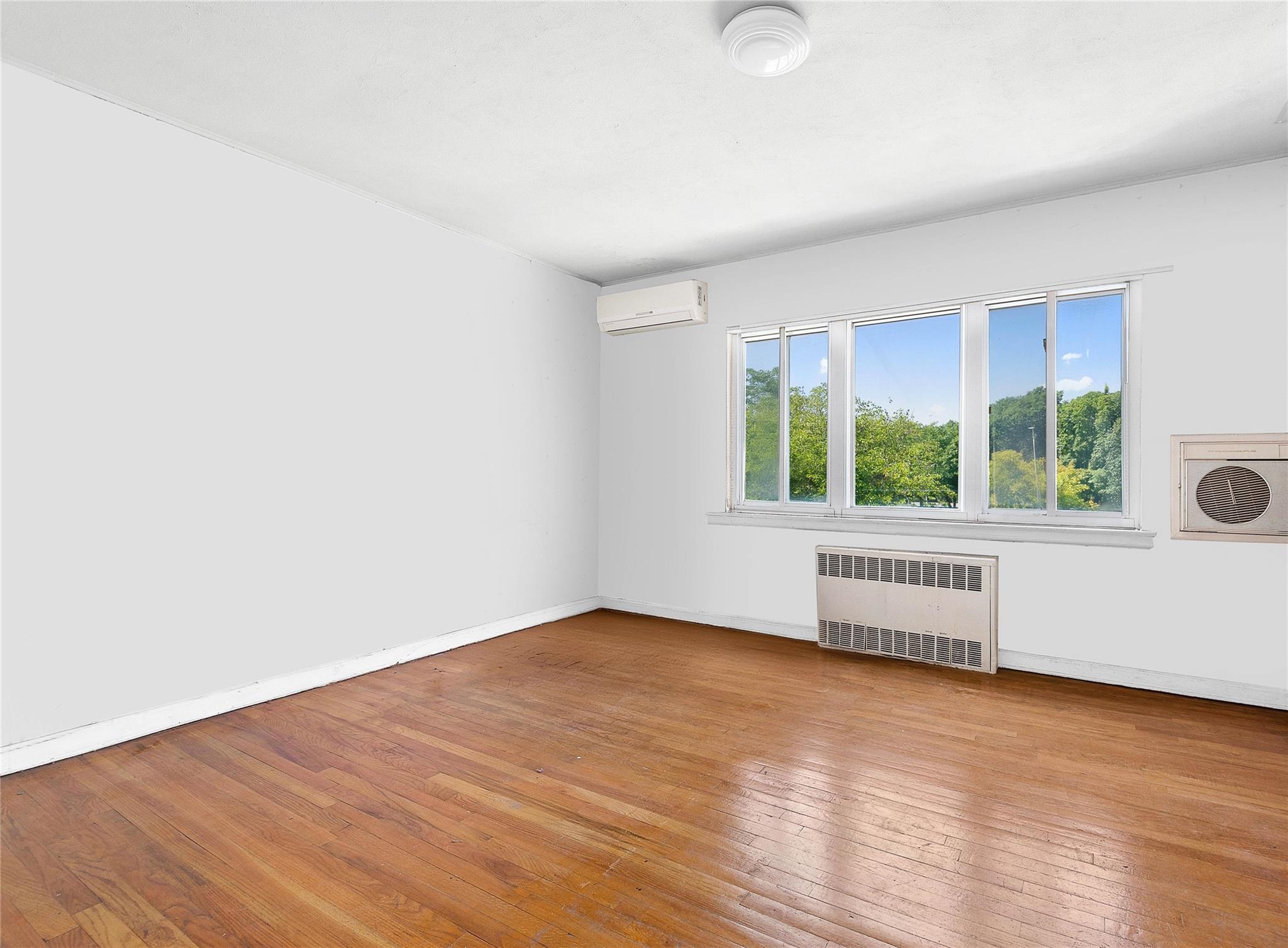 2049 Shore Parkway Property Photo 1
