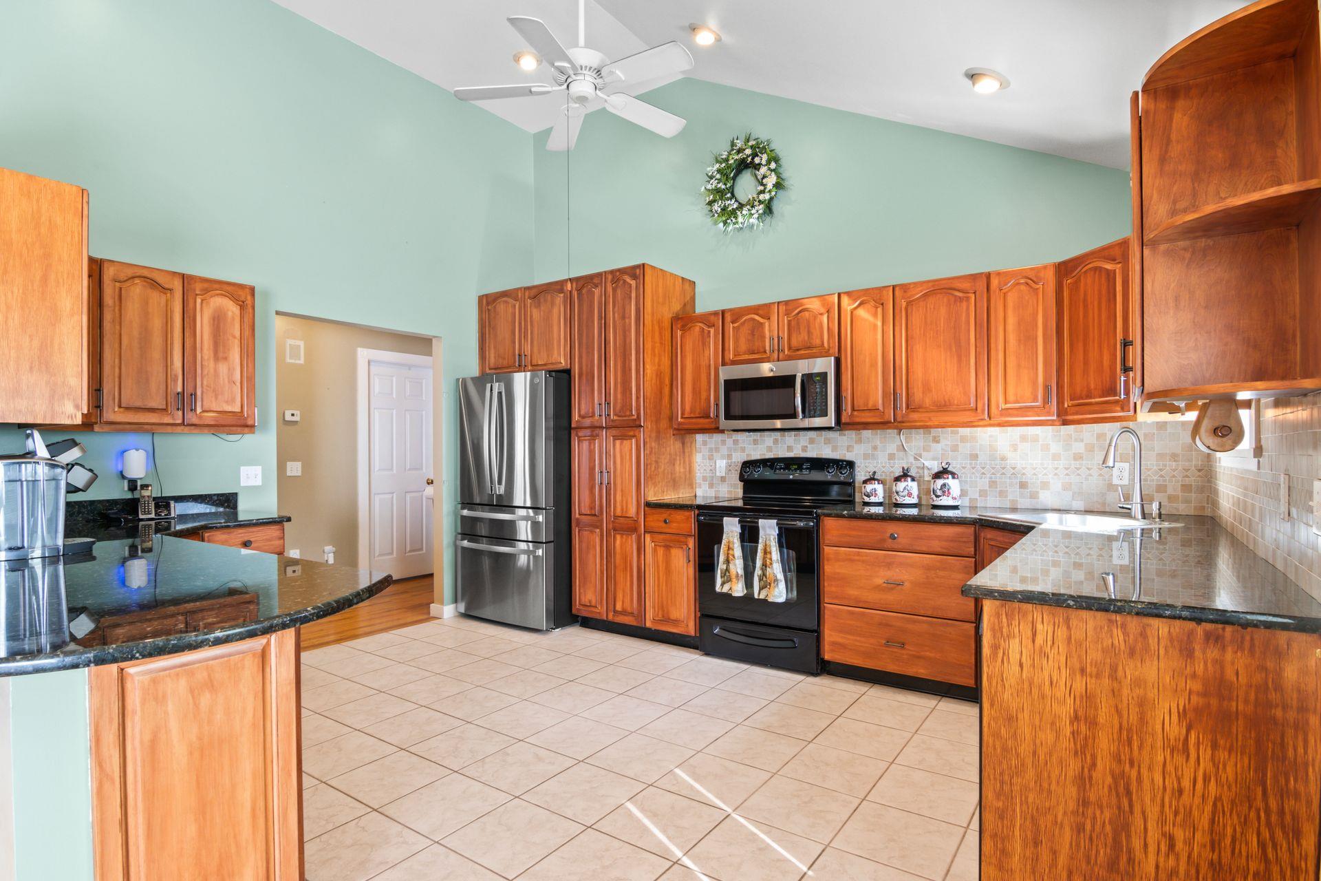 8 Rolling Woods Lane Property Photo 10