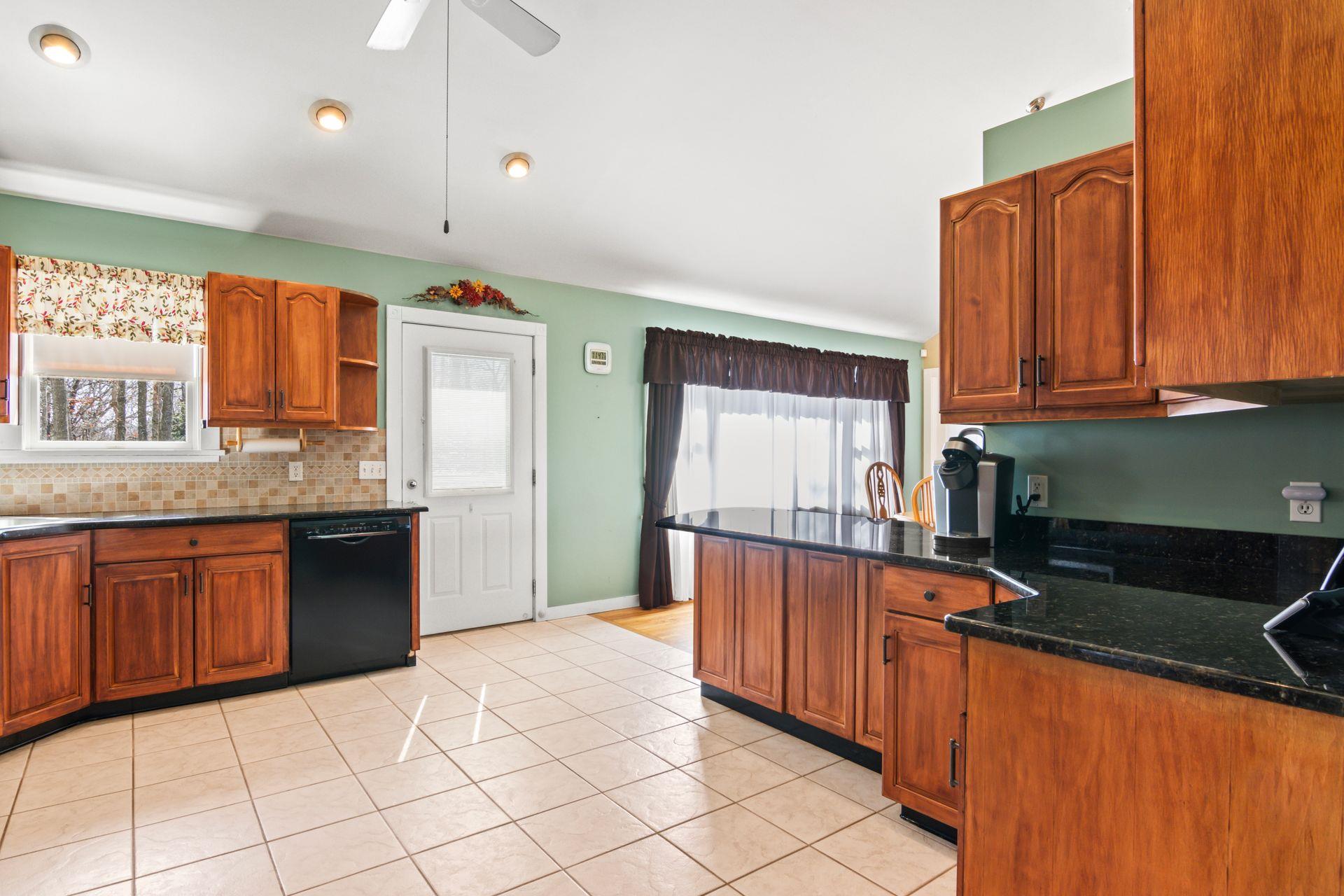 8 Rolling Woods Lane Property Photo 12