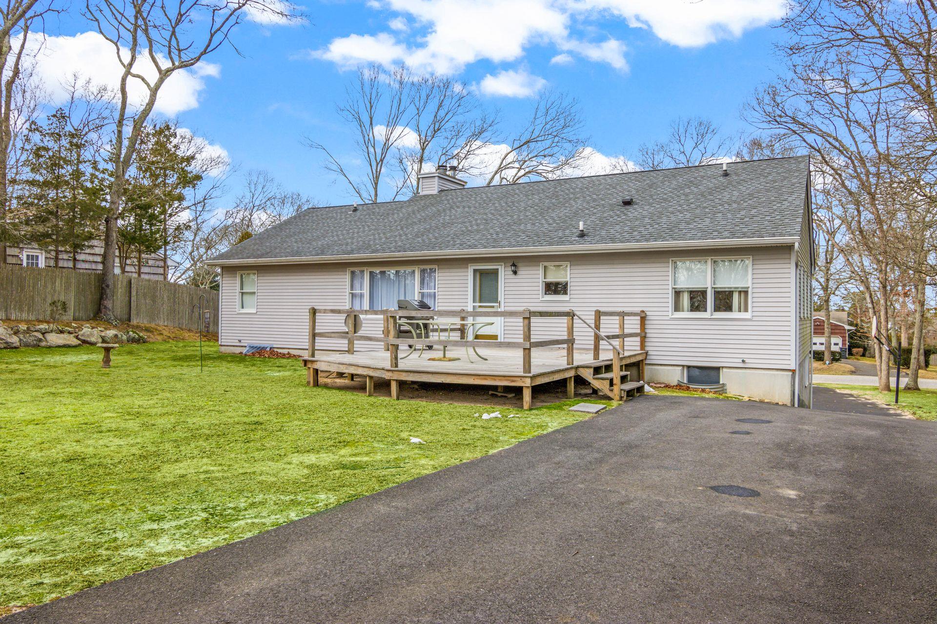 8 Rolling Woods Lane Property Photo 20