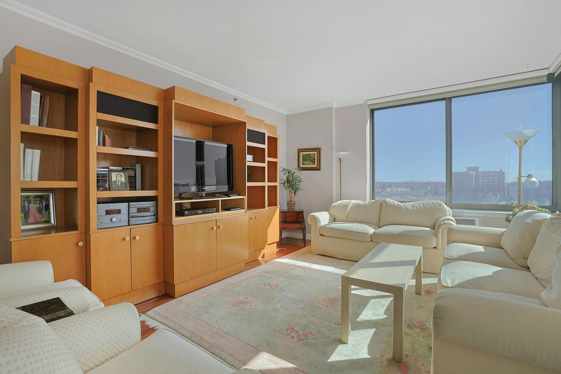 10 City Place 9a Property Photo 6
