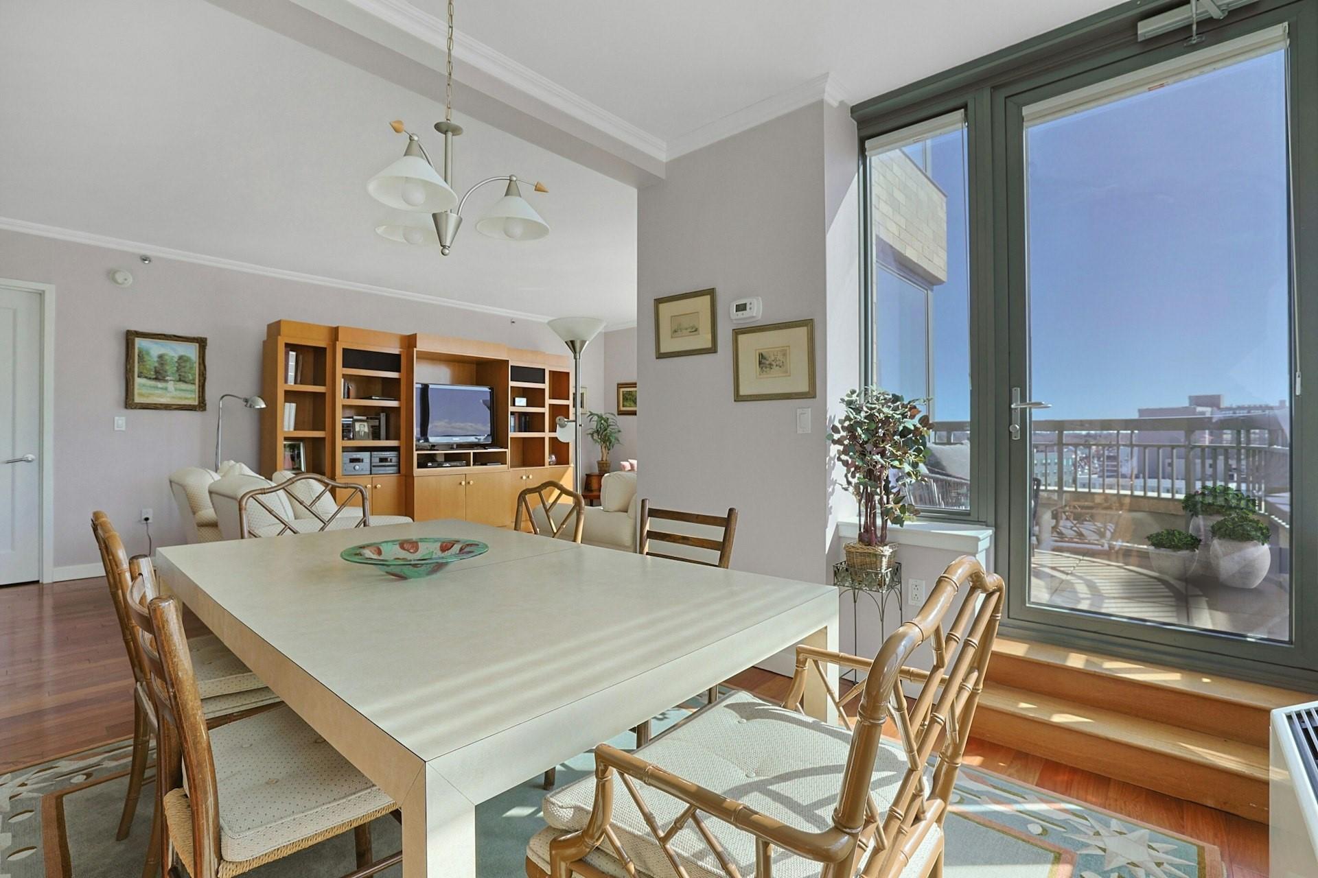 10 City Place 9a Property Photo 8