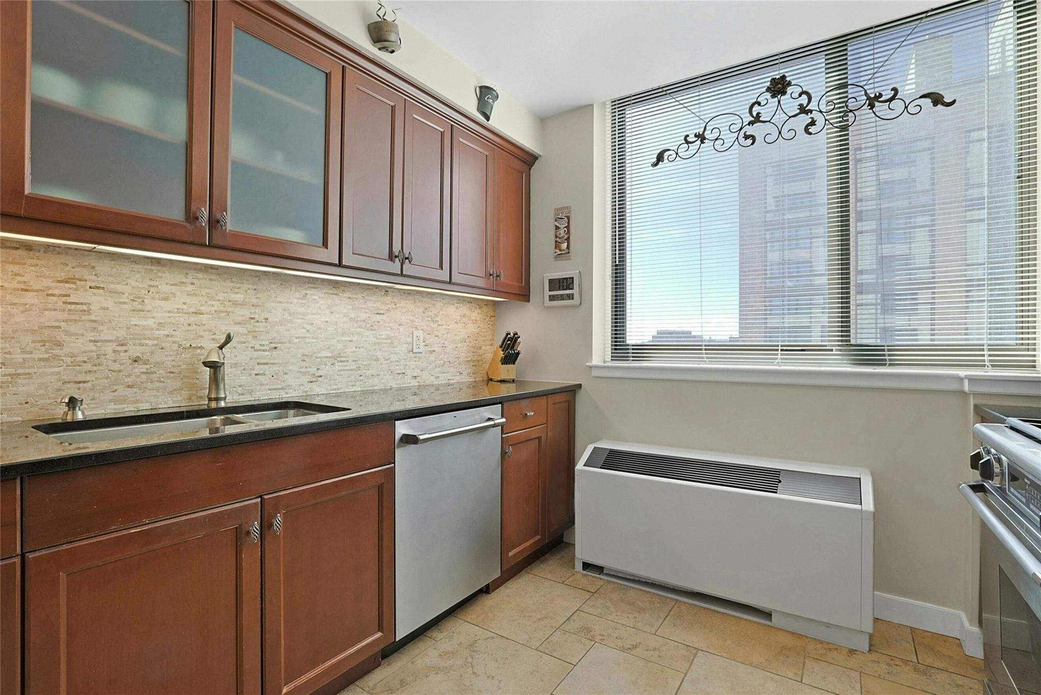 10 City Place 9a Property Photo 12