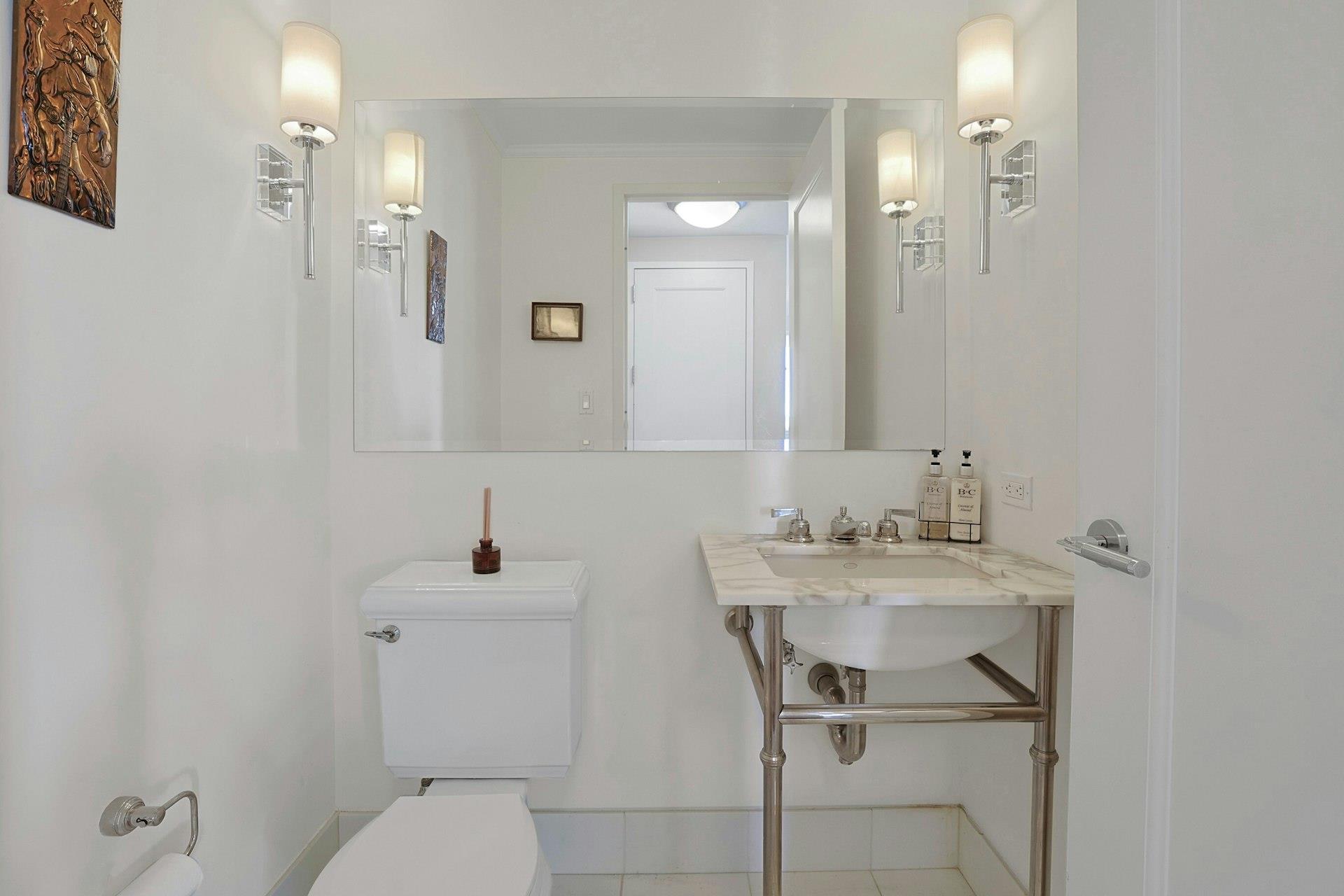 10 City Place 9a Property Photo 13