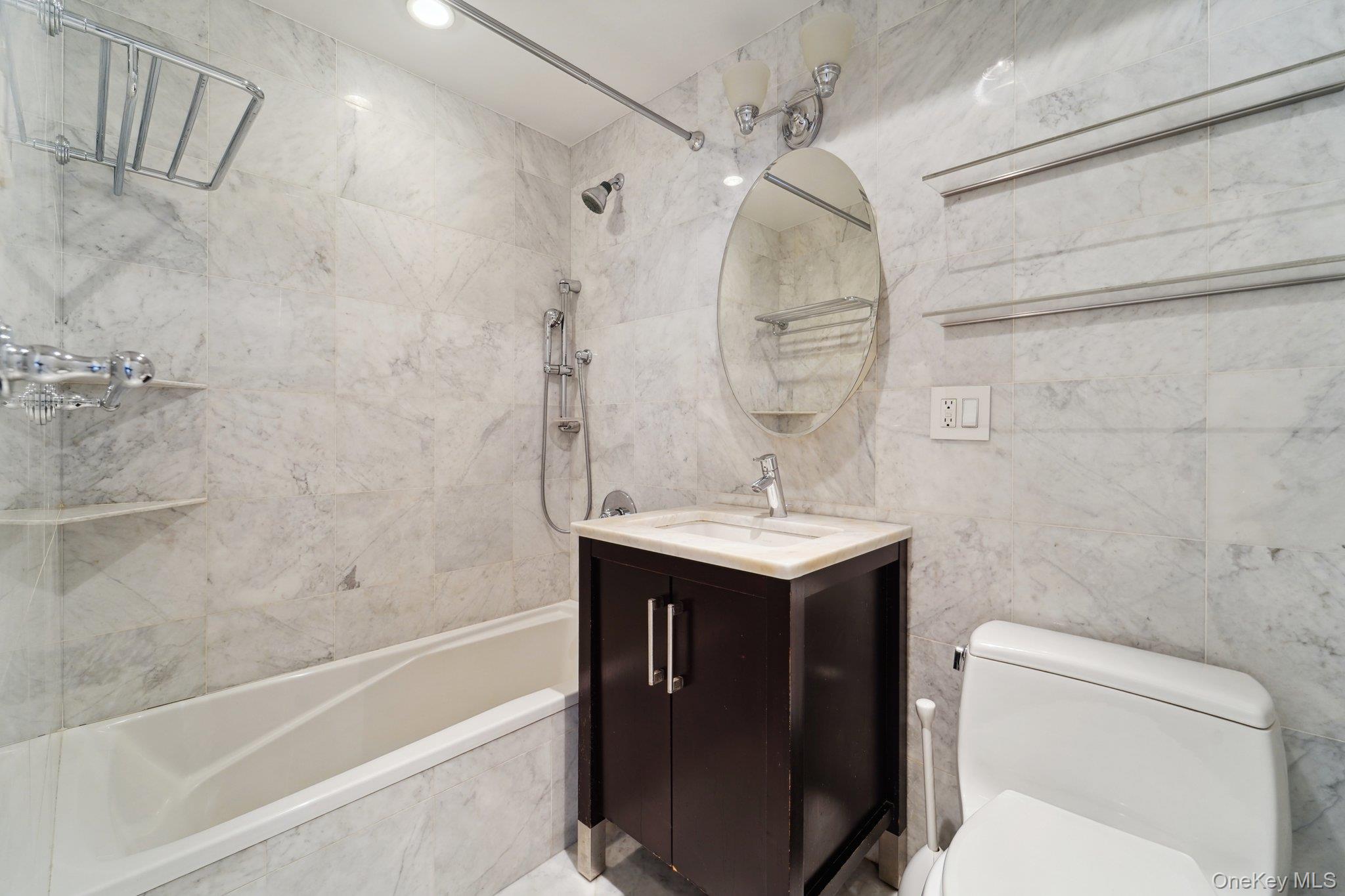 2727 Palisade Avenue 4h Property Photo 14