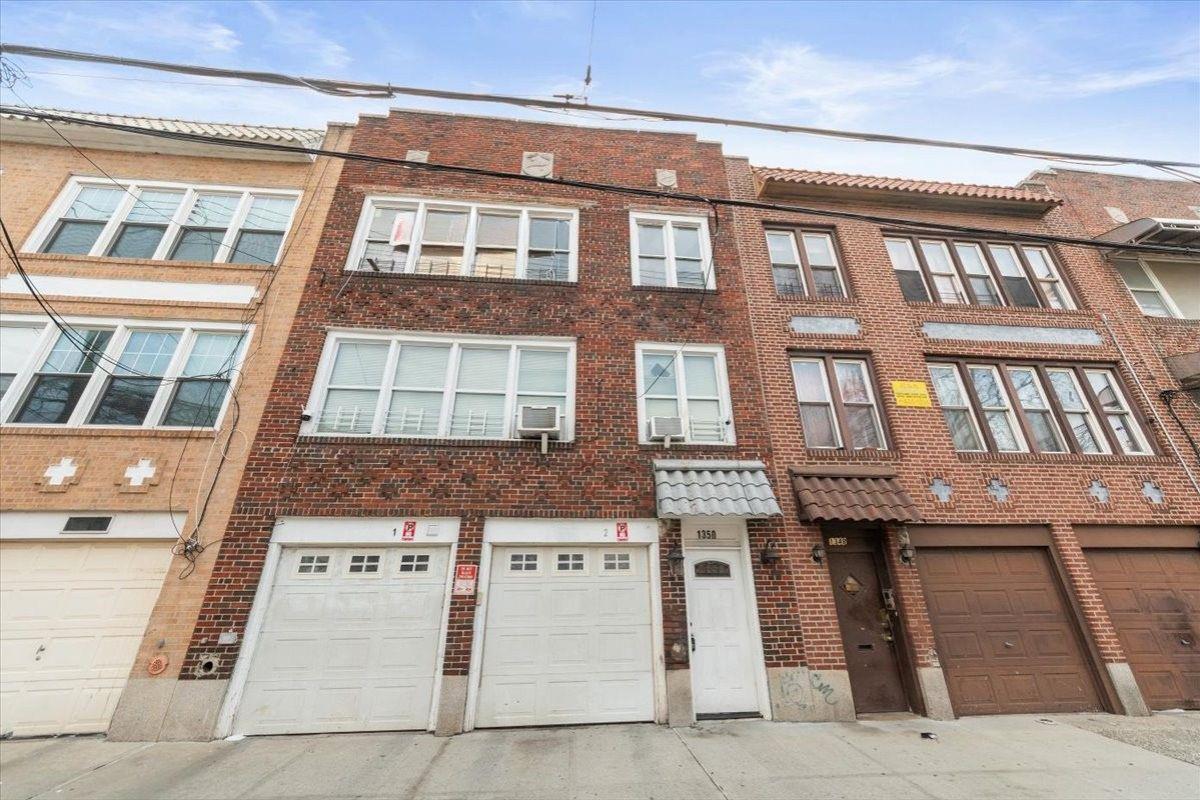 1350 Clay Avenue Property Photo