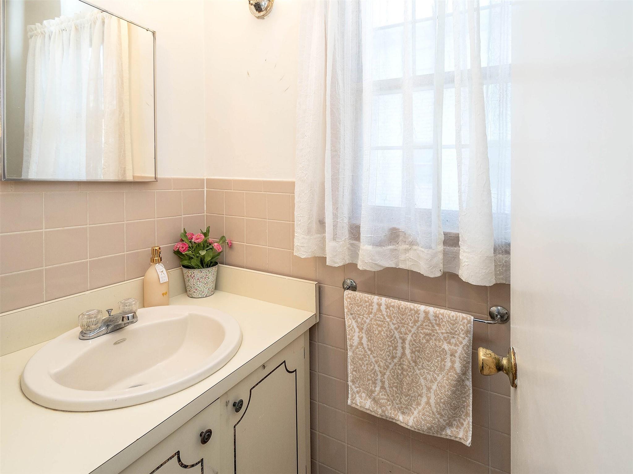 36 Avenue A Property Photo 3