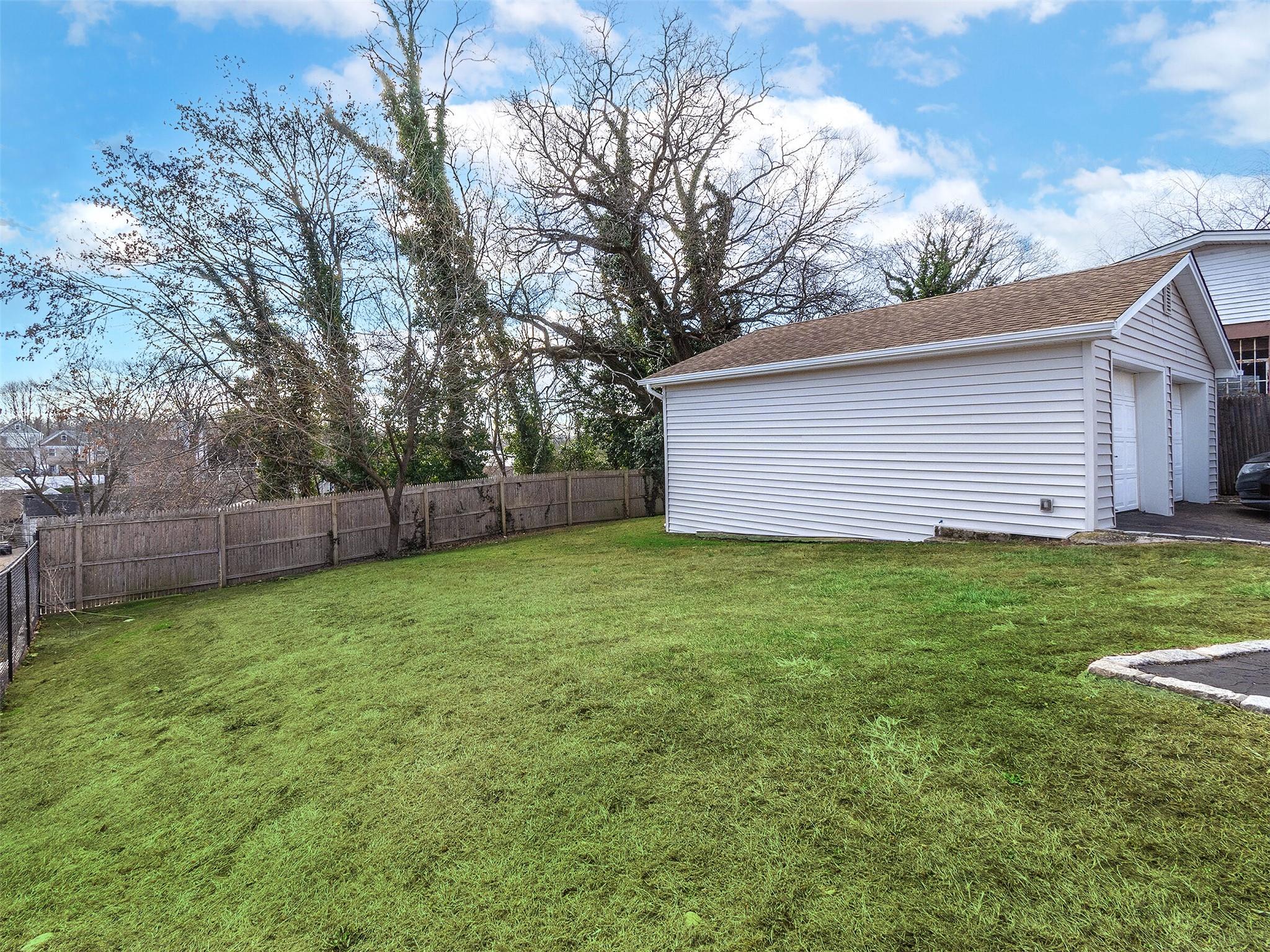 36 Avenue A Property Photo 21